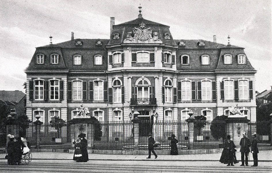 Schloss Jägerhof um 1910. Postkarte