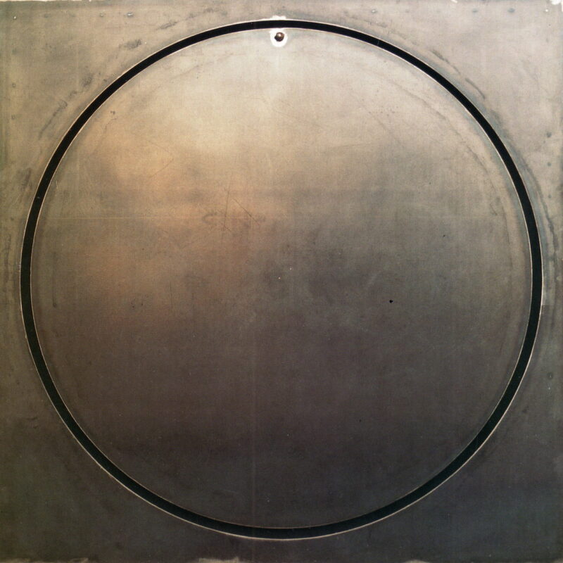 Sandro Antal. Gong im Klangkörper. 1994. Stahl. 165 x 165cm